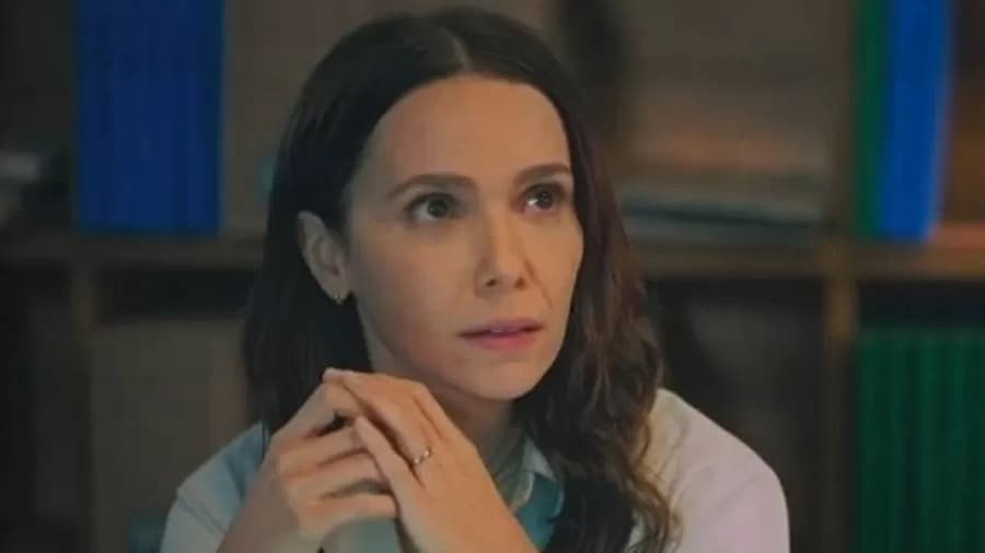 Mulher em Pernambuco é presa por perseguir atriz Débora Falabella