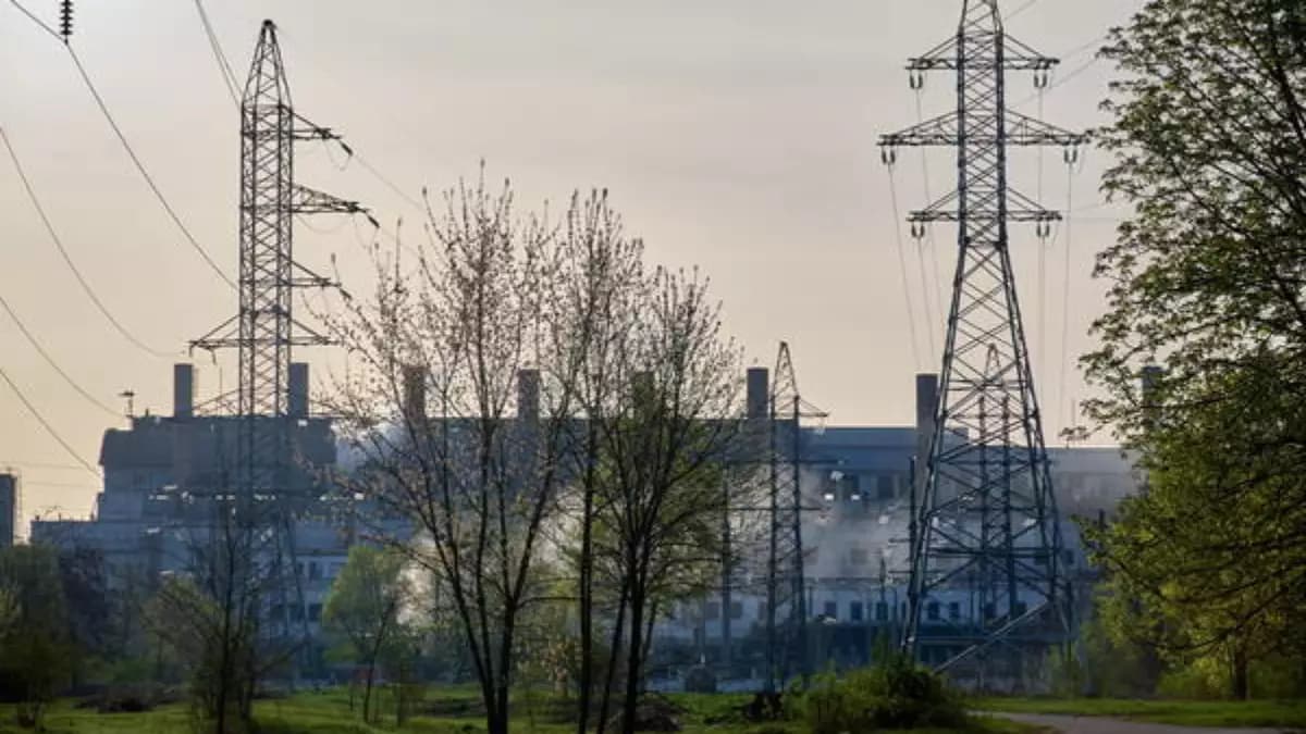 VÍDEO: Ataque russo deixa 200 mil pessoas sem energia elétrica na Ucrânia