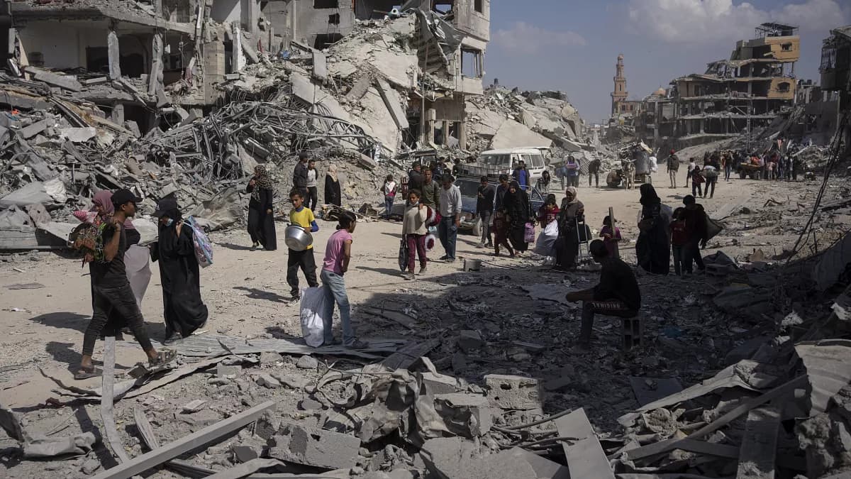 Em Gaza, quase 300 corpos são encontrados em vala comum no pátio de hospital