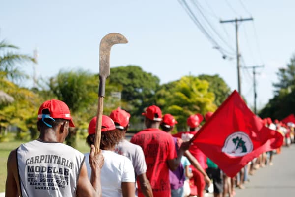 “Abril Vermelho”: MST anuncia que quer realizar 50 ocupações até o fim do mês