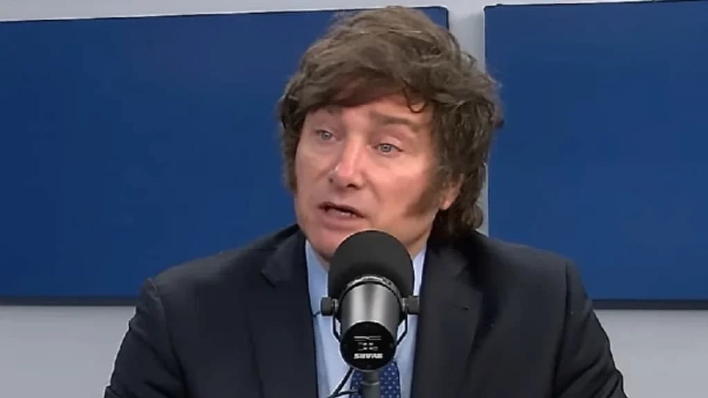 Defesa de Bolsonaro pede autorização ao STF para visita de Javier Milei