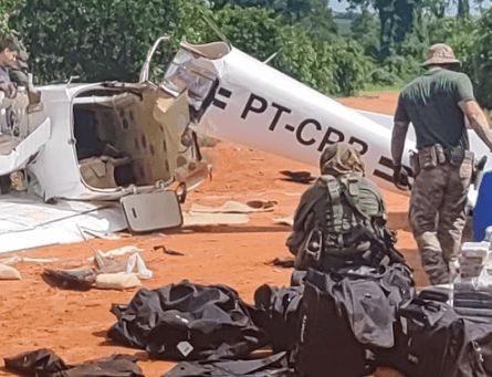 VÍDEO: Avião com cocaína parte ao meio após pouso forçado no interior de SP