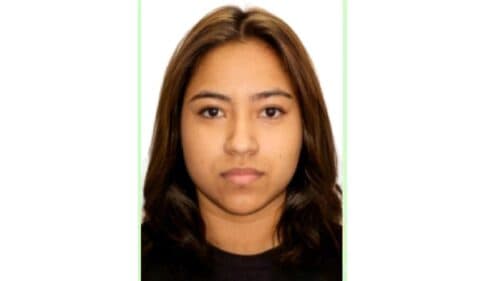 Mulher é procurada pela polícia por usar documentos falsos e aplicar golpes, em Manaus