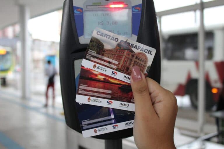 Cinco bairros de Manaus terão emissão e recarga do PassaFácil; confira