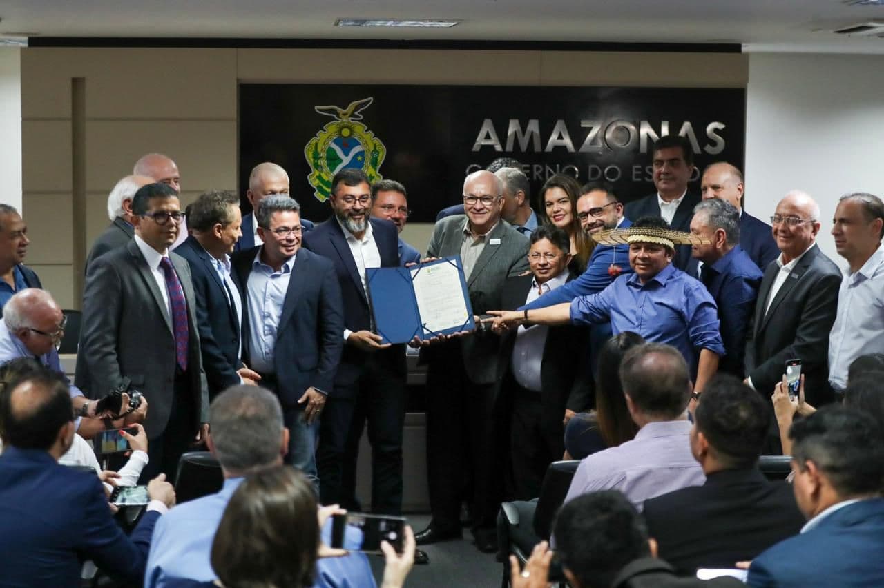 Wilson Lima entrega primeira licença de exploração de potássio que deve gerar 2,6 mil empregos em Autazes