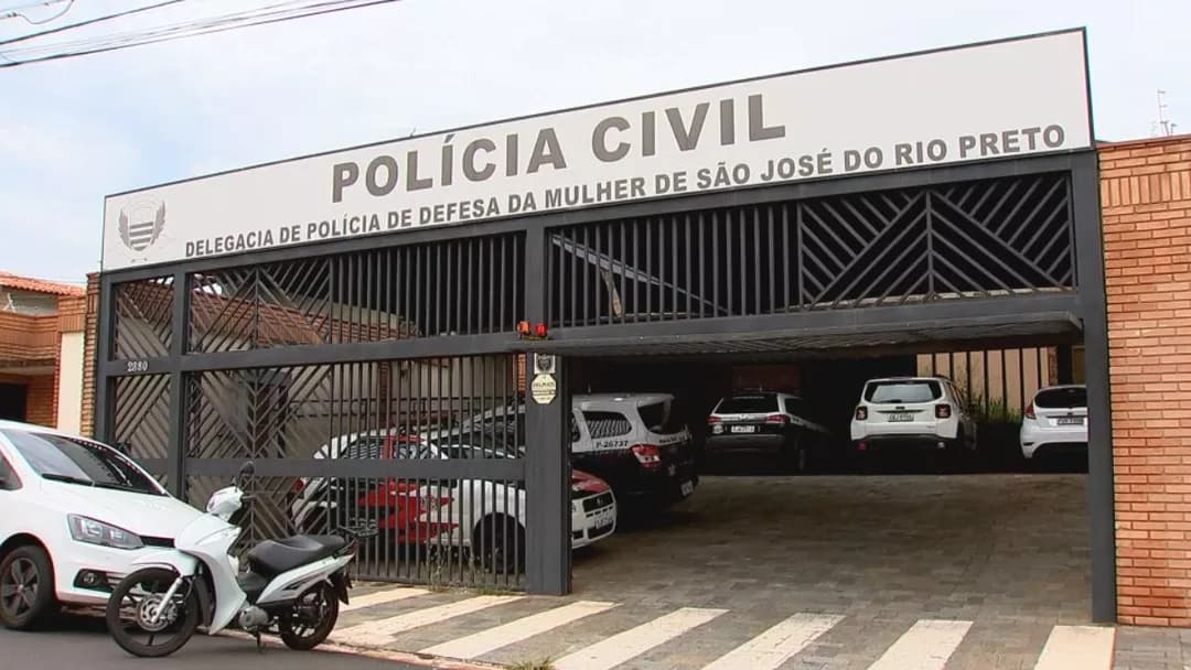 Casal briga após marido fazer simpatia com sutiã e cueca no interior de SP