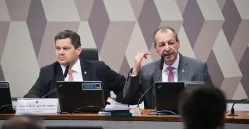 Omar Aziz critica Marina Silva: “É a maior autoridade ambiental, só que não discute com o Congresso”