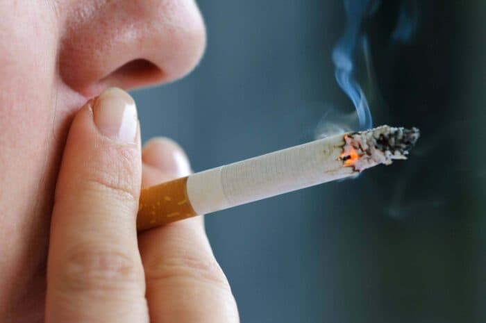 Fumar ou não fumar? O desafio de combater o vício em um mercado bilionário