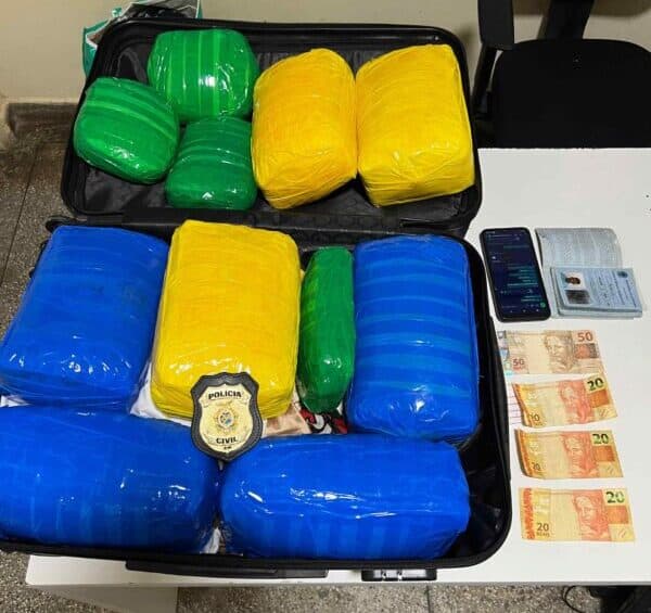 Homem é preso com tabletes de drogas avaliadas em mais de R$ 100 mil, no AM