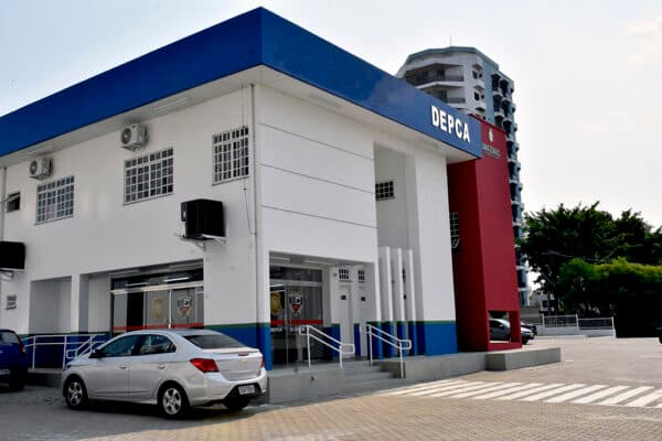 Homem é preso por estuprar a enteada de 8 anos em Manaus