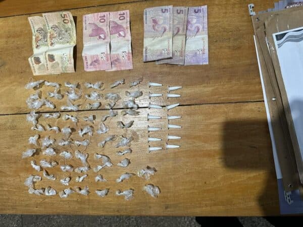 Homem é preso com drogas e dinheiro na zona rural de Careiro, no AM