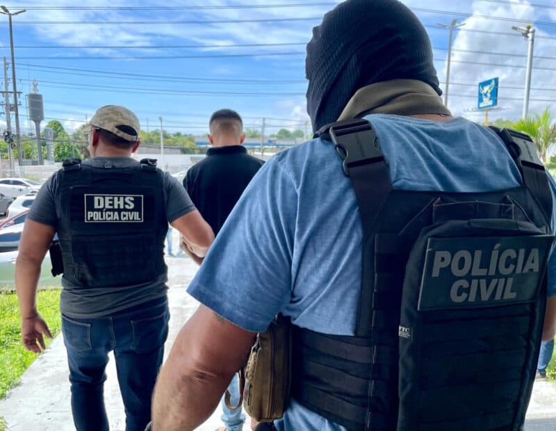 Dupla que matou aluno na saída de academia é presa em Manaus