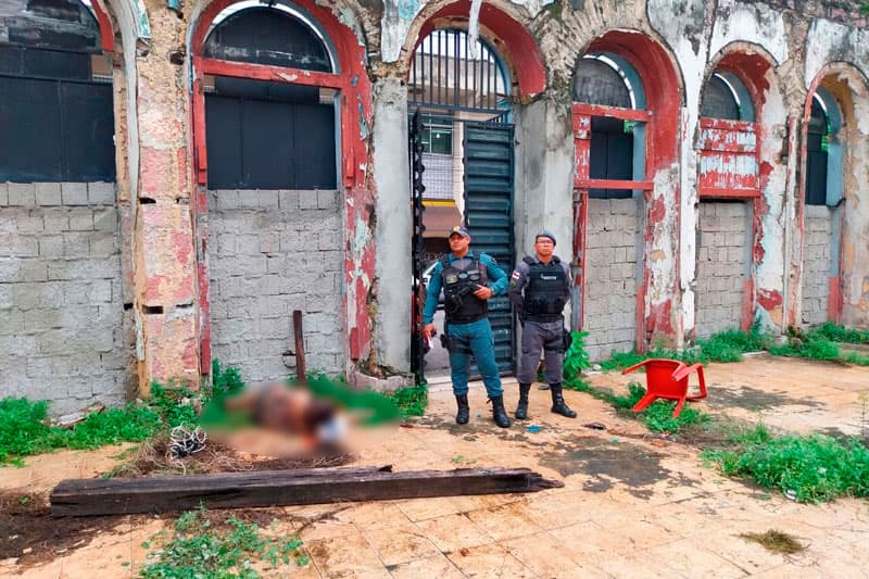 Homem é encontrado com marcas de agressão em prédio abandonado de Manaus