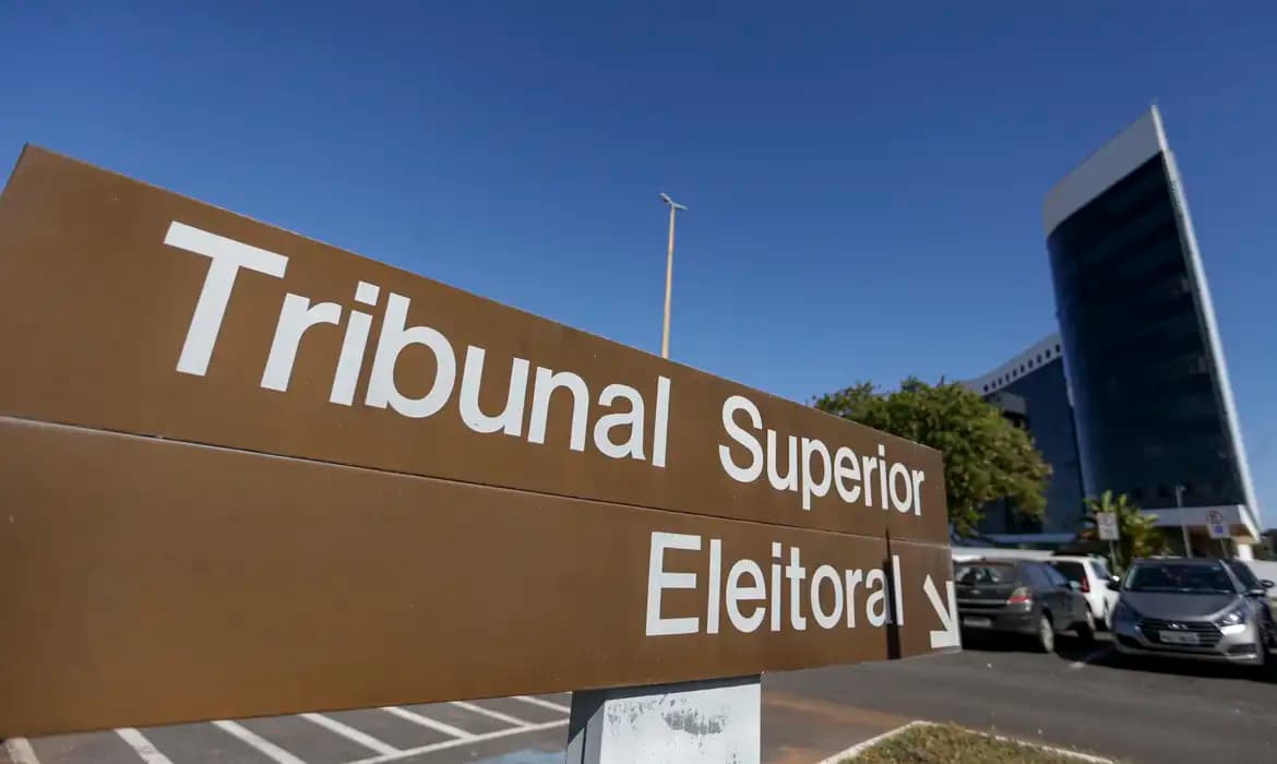 Concurso TSE Unificado tem 395 vagas e salários de até R$ 13,9 mil