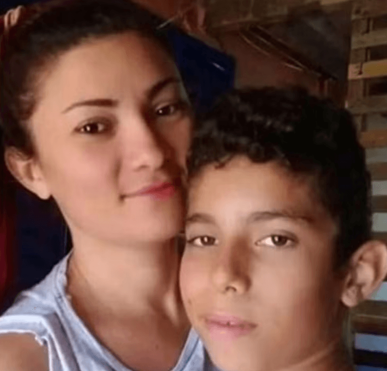 Mãe e filho de 15 anos são assassinados a facadas, na Paraíba; Suspeito é o ex-marido