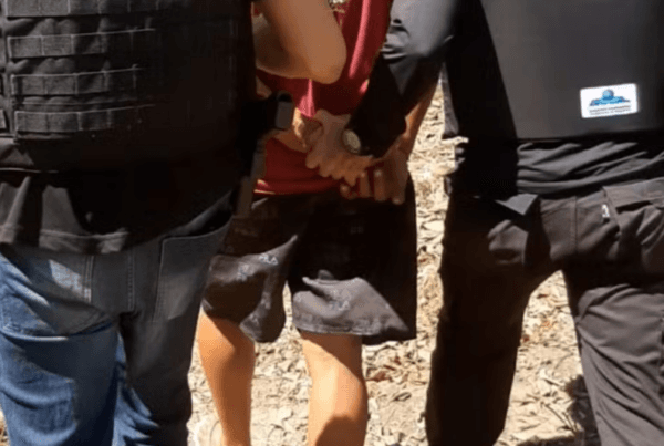 Avô é preso suspeito de estuprar netas de 11 e 9 anos, no Tocantins