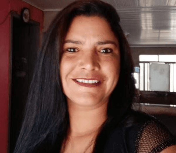 Homem é preso no Amazonas por matar companheira a facadas durante churrasco em família, no Paraná