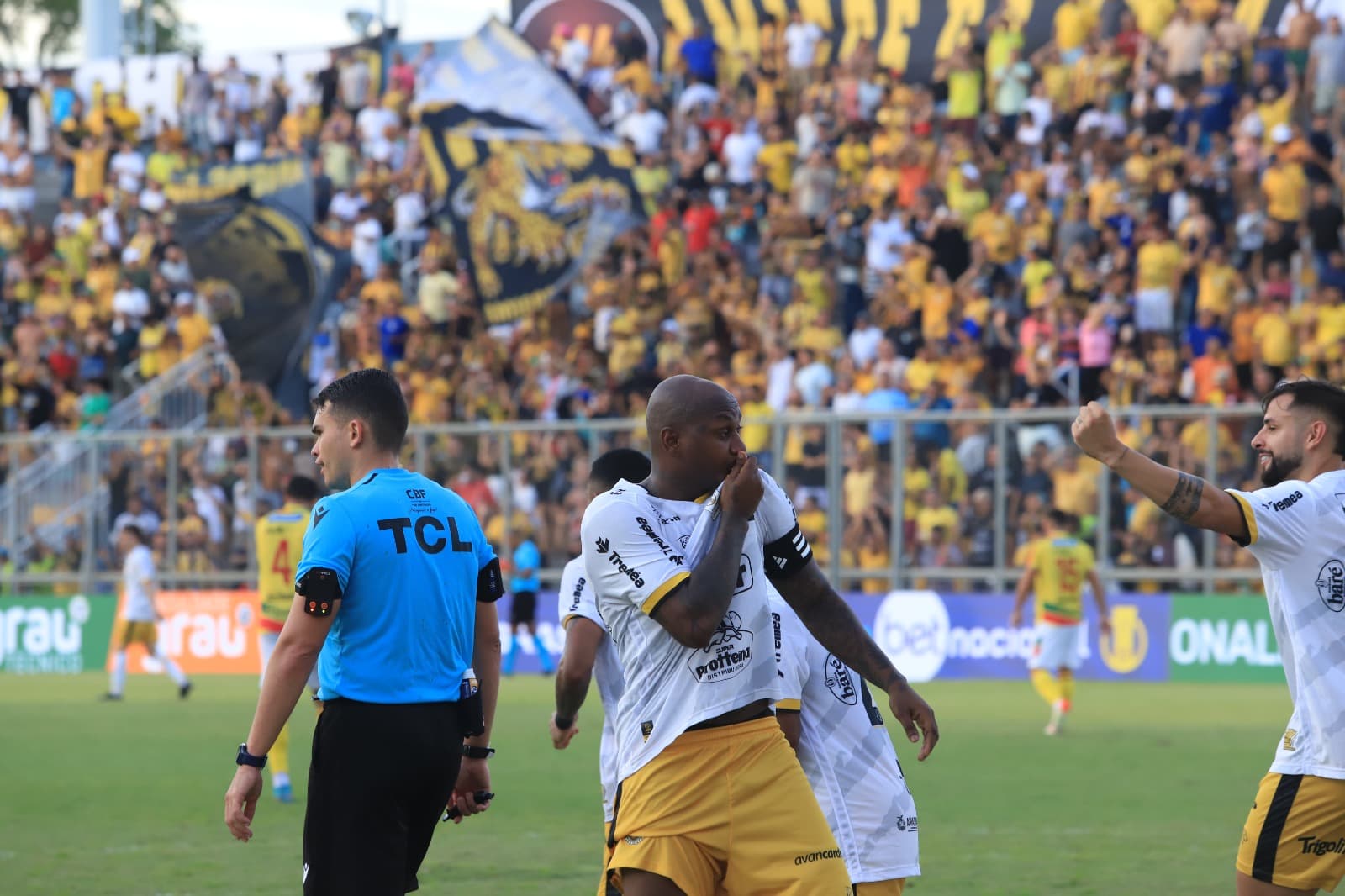 Série B: Amazonas FC enfrenta o Coritiba, nesta terça (25), no estádio Carlos Zamith, em Manaus