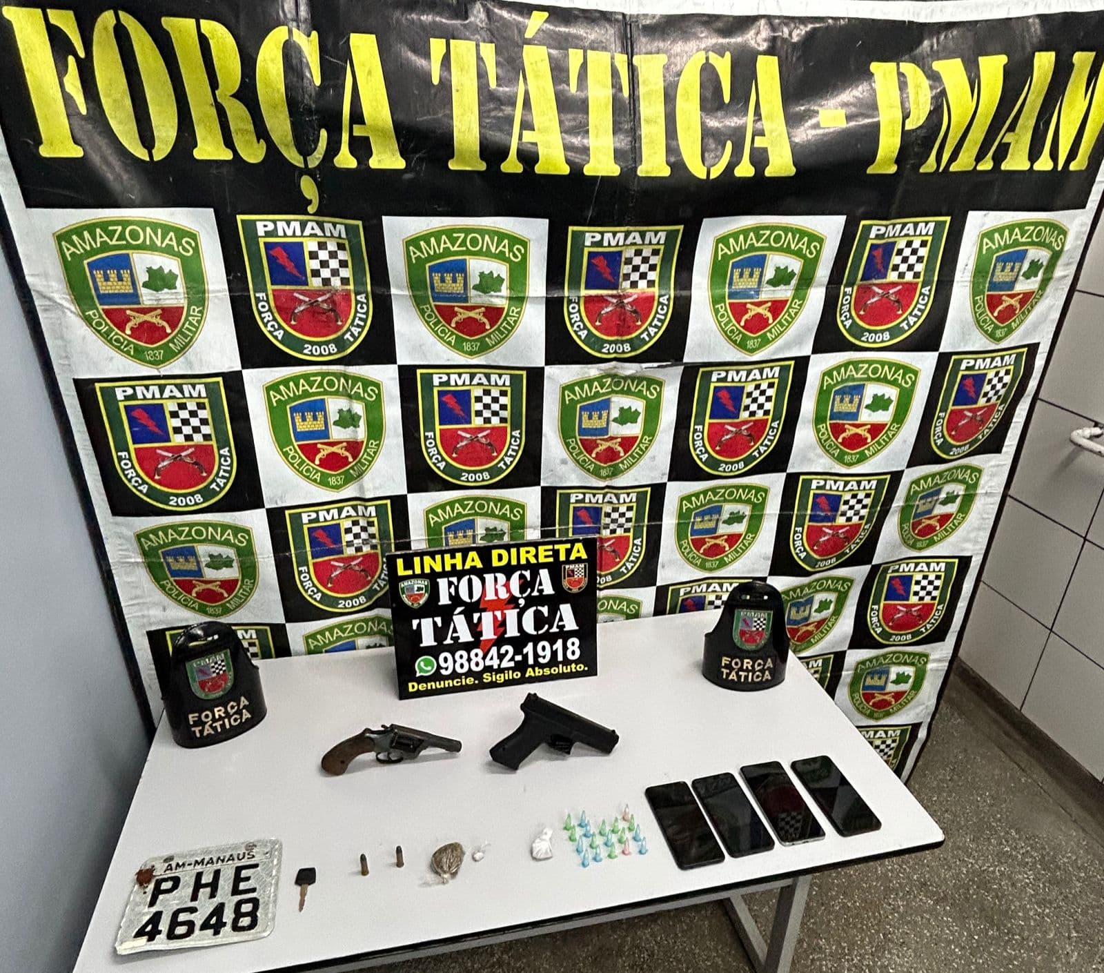 Trio é preso por tráfico de drogas e porte ilegal de arma de fogo em Manaus
