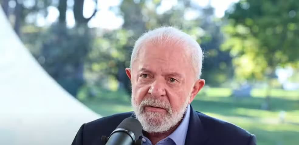 Lula diz que pode disputar reeleição para evitar volta dos “trogloditas”
