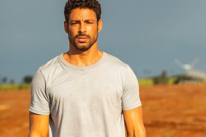 Cauã Reymond lamenta nas redes morte de cachorro: animais do ator foram envenenados