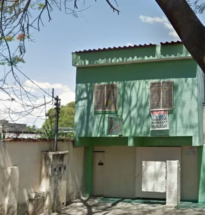 Mulher é morta a facadas em casa de prostituição na Grande BH