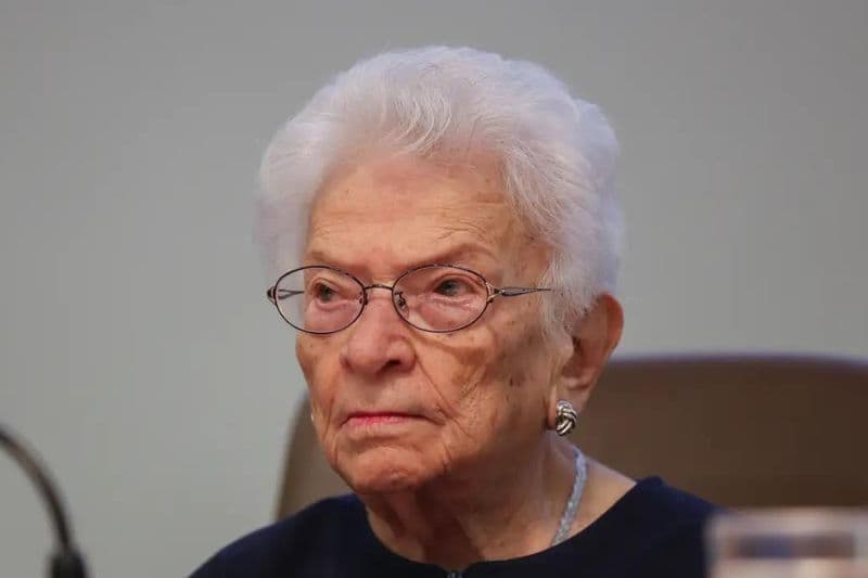 Deputada federal Luiza Erundina deixa UTI e vai para quarto do hospital em Brasília