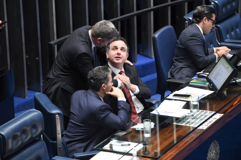 Senado adia votação do marco legal do hidrogênio verde para esta quarta-feira (19)