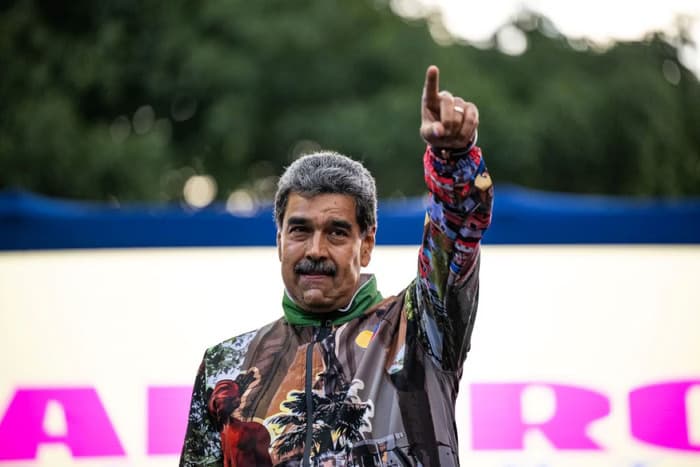 VÍDEO: sem provas, Maduro diz que urnas brasileiras “não são auditadas”