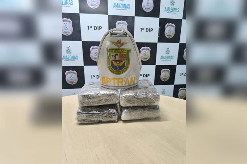 BPTran apreende 4 tabletes de maconha e prende homem durante operação Marfim