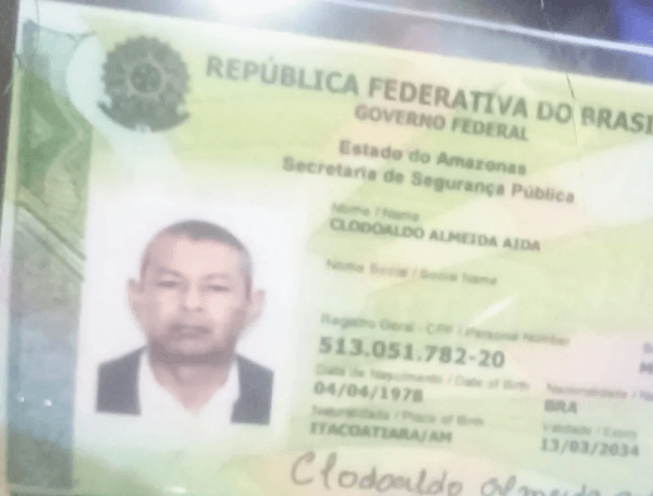 Homem tem faca cravada no peito após discussão em bar no São José