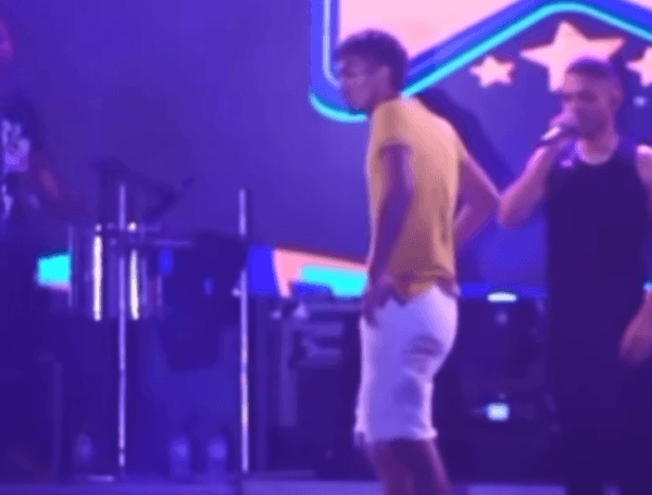VÍDEO: Homem invade palco durante show para escapar de ser morto, no interior do Maranhão