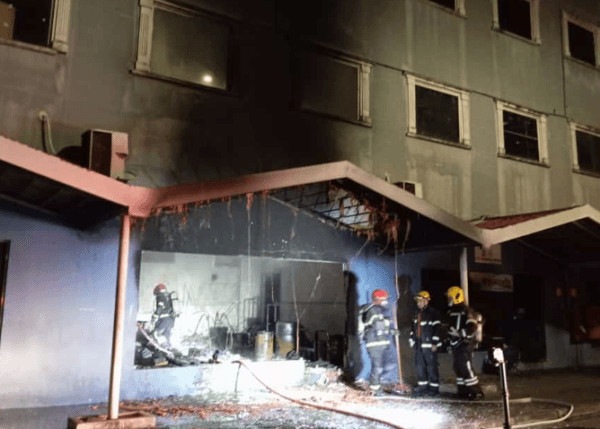 VÍDEO: Sala fica destruída após incêndio na Universidade Nilton Lins, em Manaus