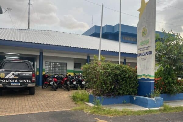 Pistoleiros executam homem na frente da namorada, no município de Manacapuru