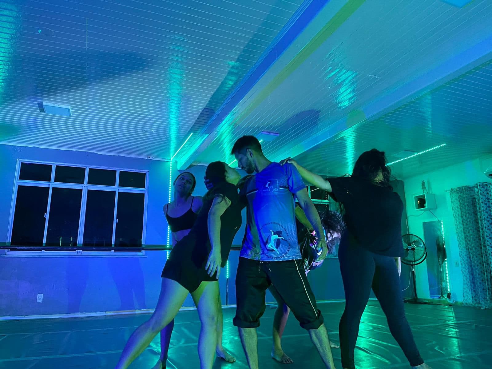 Bailarinos vão ao 41º Festival de Dança de Joinville representar o Amazonas