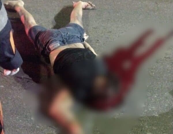 IMAGEM FORTE: Motociclista morre após colidir com canteiro na Av. Rodrigo Otávio