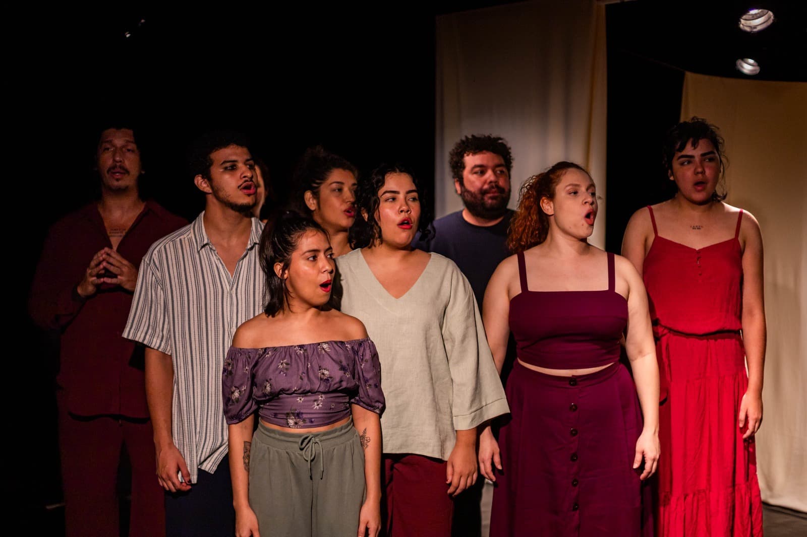 Agenda cultural deste fim de semana conta com o Festival Folclórico, jazz, espetáculos e projeto de leitura; confira