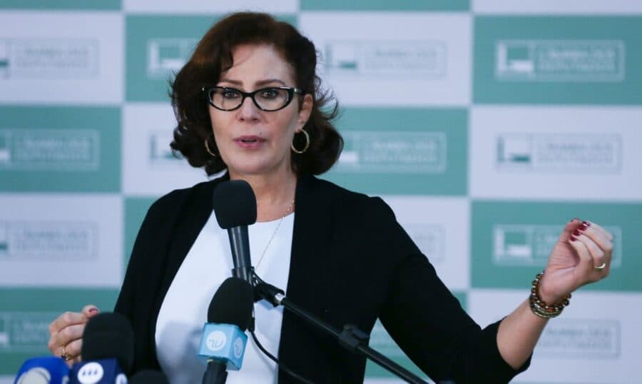 PF investigará Carla Zambelli por suposta tentativa de golpe de estado em 2022