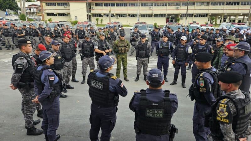 Operação Presença: 26 armas são apreendidas e dois foragidos da Justiça são presos