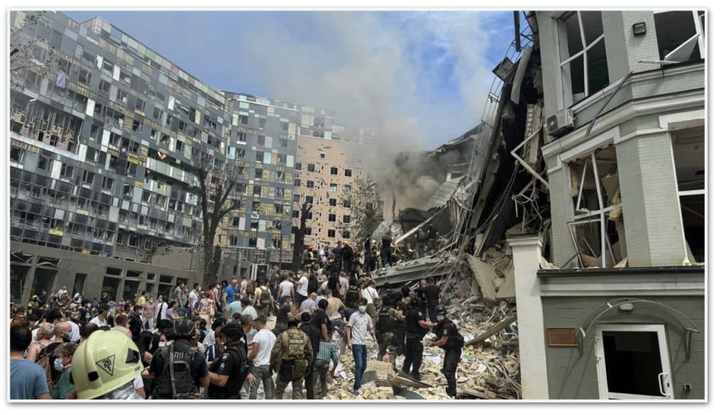 VÍDEO: Hospital infantil na Ucrânia é destruído por mísseis; pelo menos 29 pessoas morreram