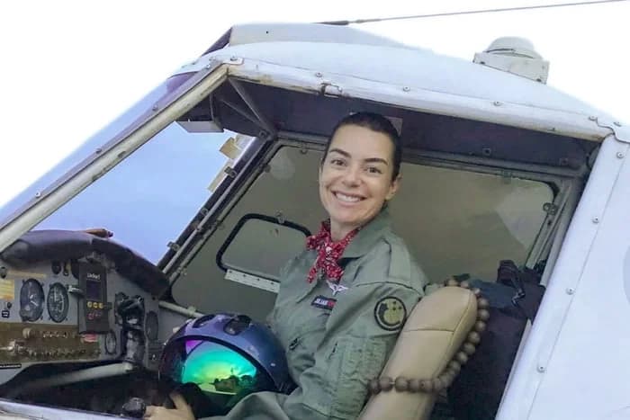 Piloto brasileira morre durante operação de combate a incêndio nos EUA