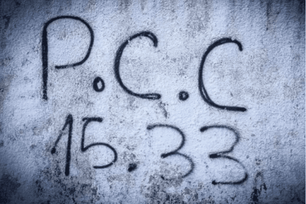 Policial suspeito de ‘aliança’ com PCC e CV é alvo de operação no Rio de Janeiro