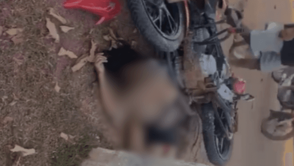 VÍDEO: Mulher morre após motocicleta colidir com poste no município de Autazes