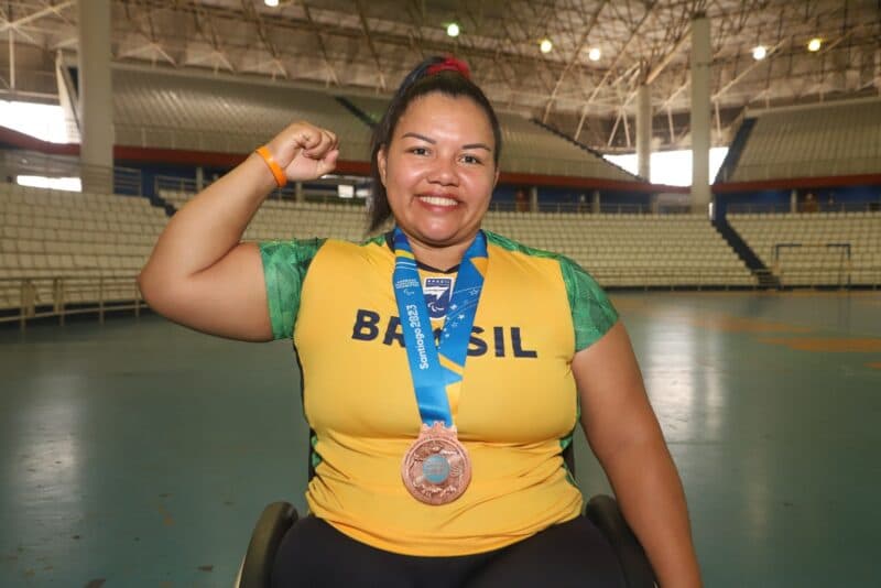De Tefé para o mundo: atleta do halterofilismo estreia em setembro nas paralimpíadas
