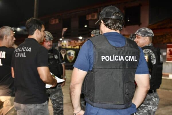 Tráfico de drogas, homicídio e estupro: Polícia faz varredura e prende mais de 30 criminosos em Manaus