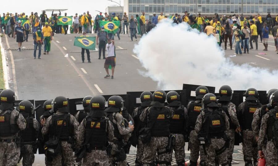 Pesquisa Quaest: 86% dos Brasileiros desaprovam atos do 8 de janeiro