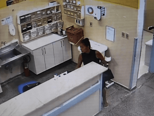 VÍDEO: Paciente furta celular de funcionário de hospital em Manaus