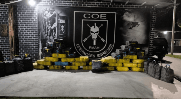 Polícia apreende mais de 2 toneladas de drogas na comunidade do Catalão, no AM