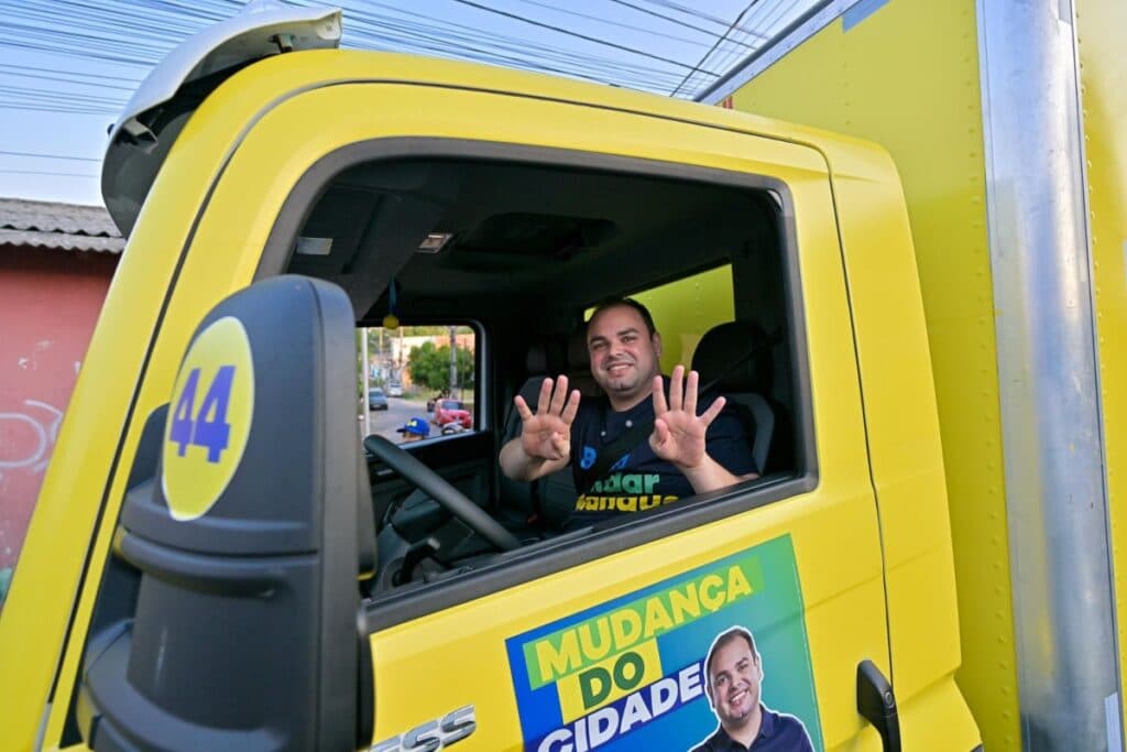 25 dias para a eleição: Roberto Cidade investe no “caminhão da mudança”