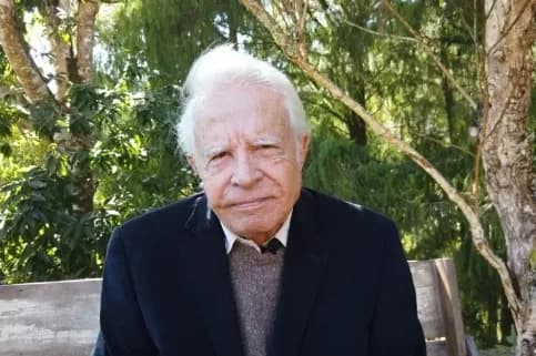 Ícone do jornalismo, Cid Moreira foi o primeiro apresentador do Jornal Nacional